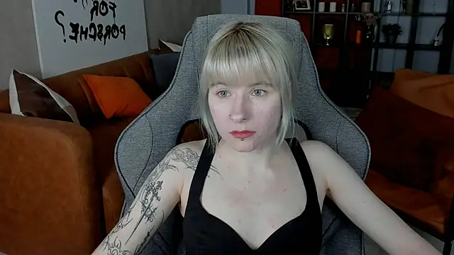 LexiWenford online show from November 11, 2025, 3:01 am