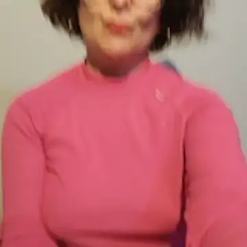 Snapshot of Viola8p chatting on November 23, 2025, 3:44 pm Viola8p online show from November 23, 2025, 3:44 pm