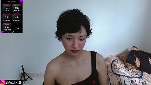 alexaa08 online show from December 3, 2024, 6:11 pm