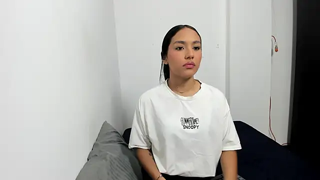 Snapshot of monse_02 chatting on June 16, 2026, 3:34 pm monse 02 online show from June 16, 2026, 3:34 pm