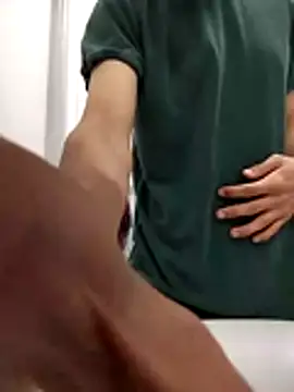 Snapshot of Dennis_2024 chatting on November 19, 2025, 1:27 am Dennis 2024 online show from November 19, 2025, 1:27 am