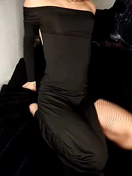 Snapshot of Dennis_2024 chatting on March 12, 2026, 8:35 pm Dennis 2024 online show from March 12, 2026, 8:35 pm