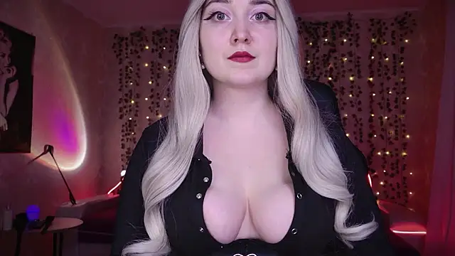 AllisonBlack  online show from February 7, 2026, 8:50 pm