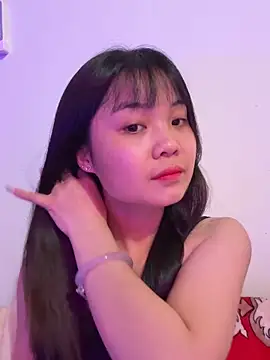 Snapshot of Maeve2k5 chatting on December 4, 2025, 7:18 am Maeve2k5 online show from December 4, 2025, 7:18 am