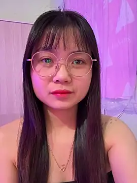 Snapshot of Maeve2k5 chatting on November 22, 2025, 3:49 am Maeve2k5 online show from November 22, 2025, 3:49 am