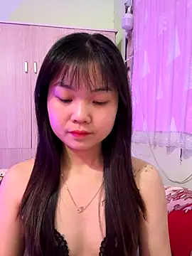 Snapshot of Maeve2k5 chatting on November 30, 2025, 3:29 am Maeve2k5 online show from November 30, 2025, 3:29 am