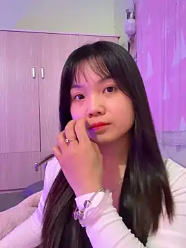 Snapshot of Maeve2k5 chatting on November 28, 2025, 1:06 am Maeve2k5 online show from November 28, 2025, 1:06 am