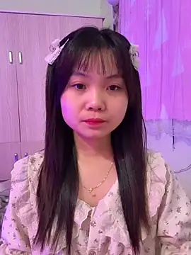 Snapshot of Maeve2k5 chatting on October 10, 2025, 11:38 pm Maeve2k5 online show from October 10, 2025, 11:38 pm