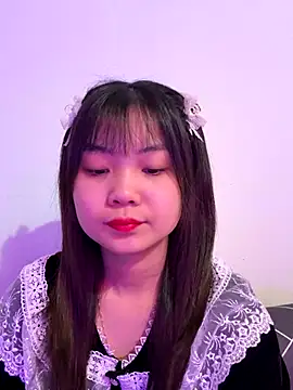 Snapshot of Maeve2k5 chatting on November 4, 2025, 1:09 am Maeve2k5 online show from November 4, 2025, 1:09 am