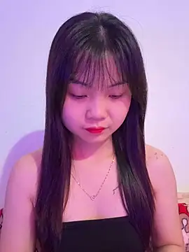 Snapshot of Maeve2k5 chatting on November 6, 2025, 12:36 am Maeve2k5 online show from November 6, 2025, 12:36 am