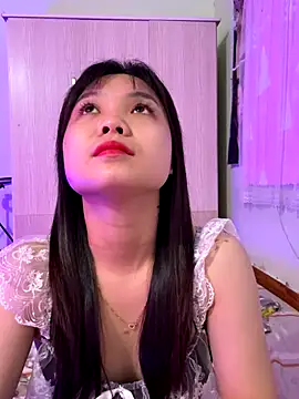 Snapshot of Maeve2k5 chatting on October 12, 2025, 9:27 pm Maeve2k5 online show from October 12, 2025, 9:27 pm