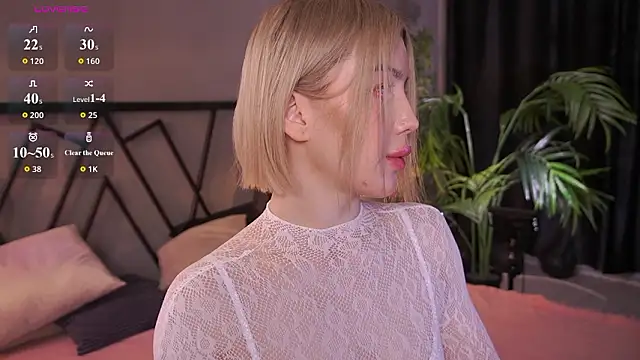 Snapshot of LindaThacker chatting on March 6, 2026, 4:18 am LindaThacker online show from March 6, 2026, 4:18 am