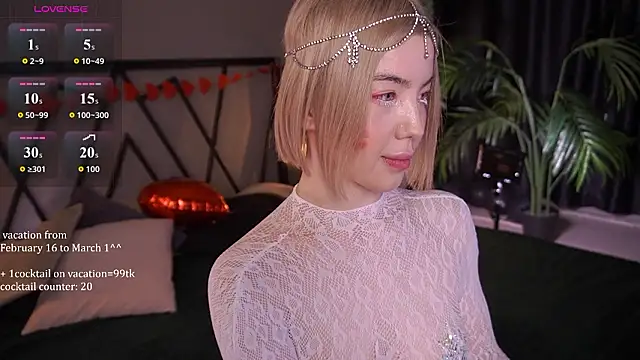 Snapshot of LindaThacker chatting on February 15, 2026, 7:51 am LindaThacker online show from February 15, 2026, 7:51 am