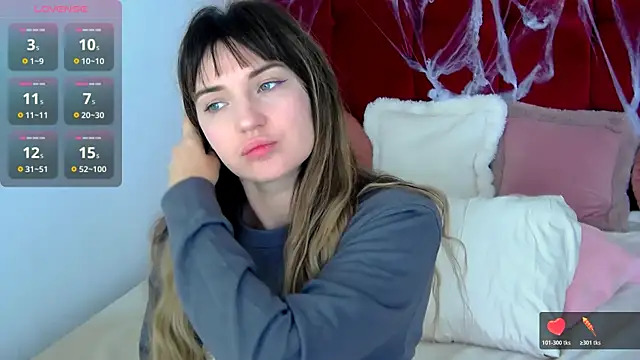 VioletUmi online show from October 18, 2025, 9:11 am