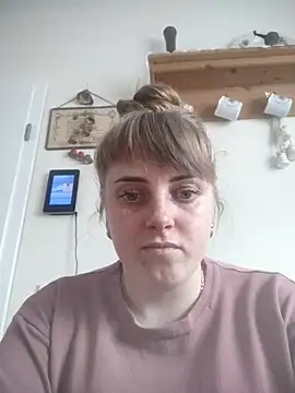 CoddessCrystal online show from May 15, 2026, 9:29 am
