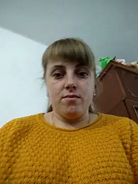 CoddessCrystal online show from November 28, 2025, 7:19 am