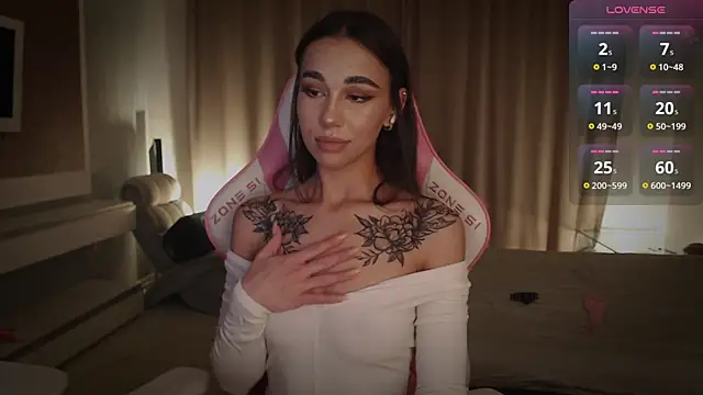 Snapshot of march_mellow chatting on January 25, 2025, 8:53 pm march mellow online show from January 25, 2025, 8:53 pm