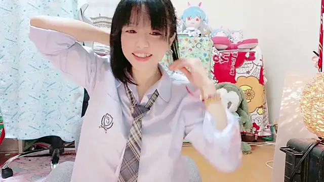 renapiyon8182 online show from January 11, 2025, 7:27 pm