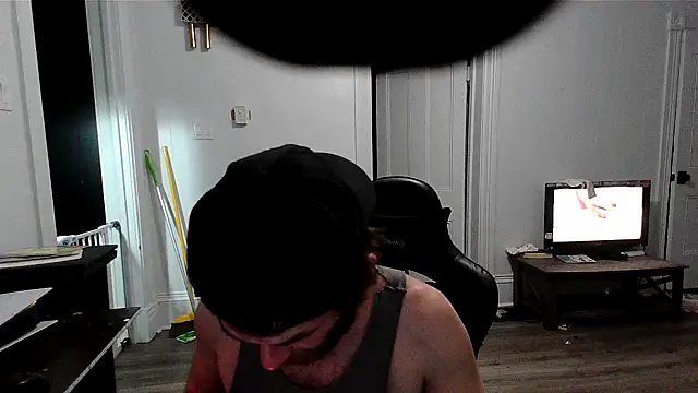 Snapshot of Superoz77 chatting on October 31, 2025, 3:14 am Superoz77 online show from October 31, 2025, 3:14 am