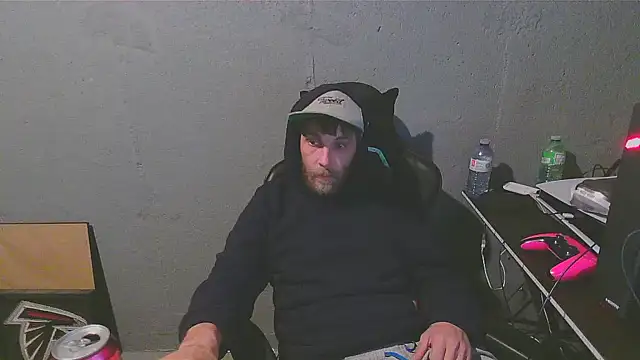 Snapshot of Superoz77 chatting on December 5, 2024, 3:31 am Superoz77 online show from December 5, 2024, 3:31 am