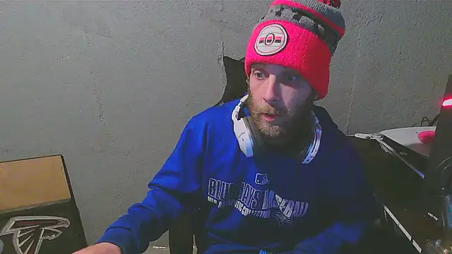 Snapshot of Superoz77 chatting on December 6, 2024, 11:08 pm Superoz77 online show from December 6, 2024, 11:08 pm