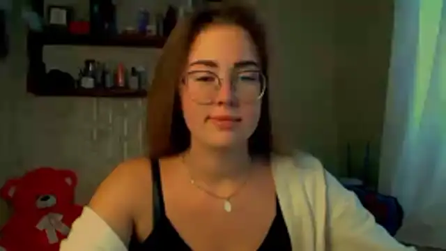 luxie milady online show from November 21, 2025, 12:37 pm