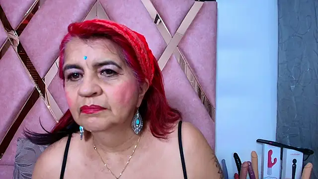 Snapshot of RoxetteMature chatting on June 21, 2026, 3:34 am RoxetteMature online show from June 21, 2026, 3:34 am