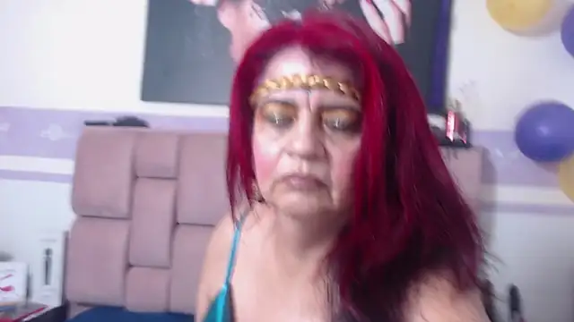 Snapshot of RoxetteMature chatting on October 11, 2025, 11:55 am RoxetteMature online show from October 11, 2025, 11:55 am