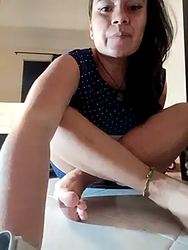 carlajames  online show from October 7, 2025, 11:50 pm