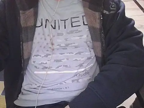 Snapshot of raka120294 chatting on February 23, 2025, 6:01 pm raka120294 online show from February 23, 2025, 6:01 pm