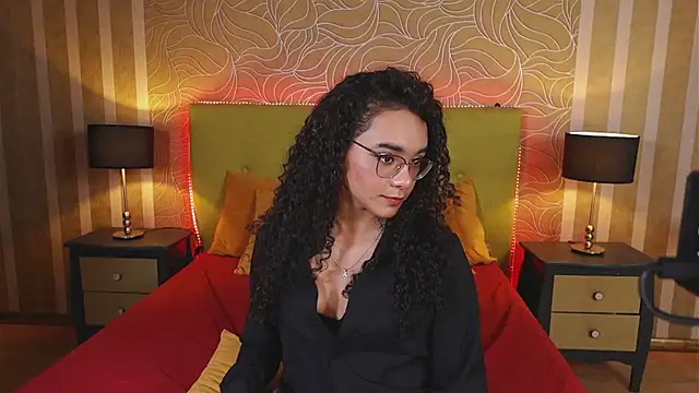 Snapshot of TaylorTinaa chatting on February 18, 2025, 1:11 pm TaylorTinaa online show from February 18, 2025, 1:11 pm