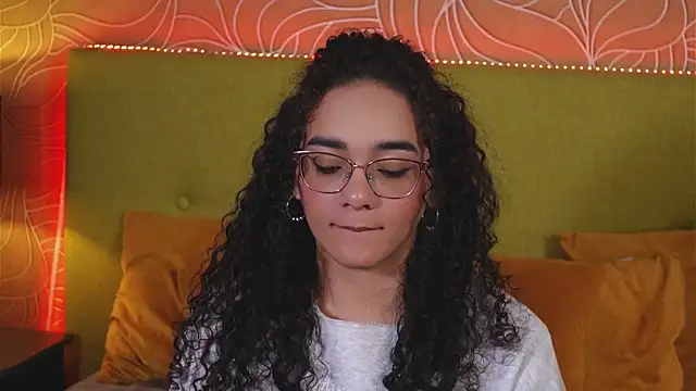 Snapshot of TaylorTinaa chatting on January 31, 2025, 2:39 pm TaylorTinaa online show from January 31, 2025, 2:39 pm