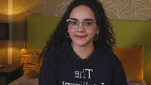 Snapshot of TaylorTinaa chatting on February 2, 2025, 8:24 am TaylorTinaa online show from February 2, 2025, 8:24 am