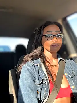 Snapshot of Blazerina chatting on November 7, 2025, 8:13 pm Blazerina online show from November 7, 2025, 8:13 pm