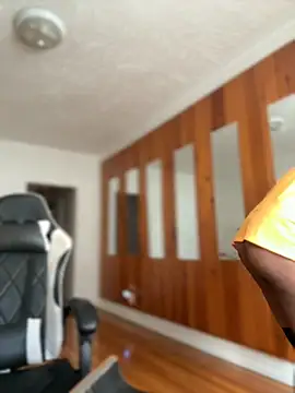 Snapshot of Blazerina chatting on October 8, 2025, 8:31 pm Blazerina online show from October 8, 2025, 8:31 pm