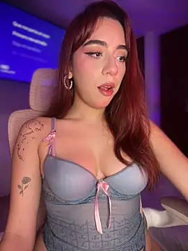 veronicaapink online show from March 19, 2026, 2:33 am