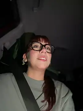 Snapshot of veronicaapink chatting on October 21, 2025, 1:05 am veronicaapink online show from October 21, 2025, 1:05 am