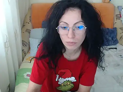 Emmatoo online show from November 25, 2025, 11:10 am