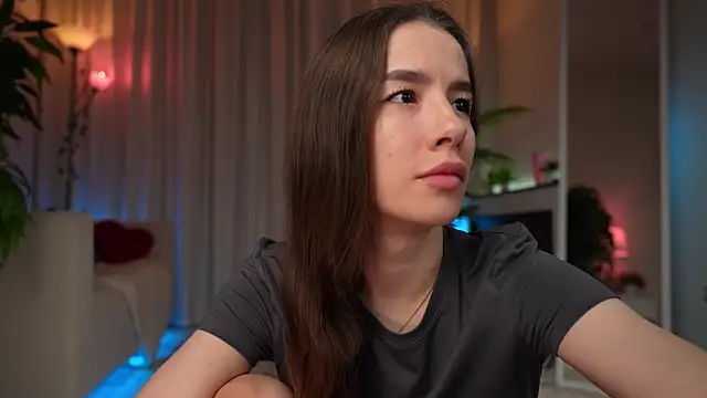Amely Young online show from June 5, 2026, 1:32 am