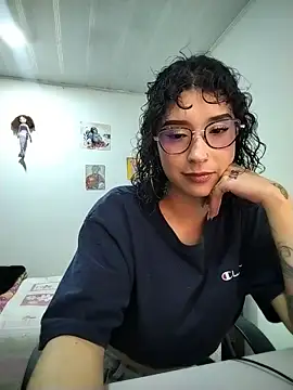 Cinthya-Gomez6 online show from June 23, 2026, 7:01 pm