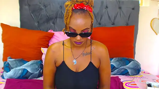 SAVAGExBOO online show from February 27, 2025, 11:39 am