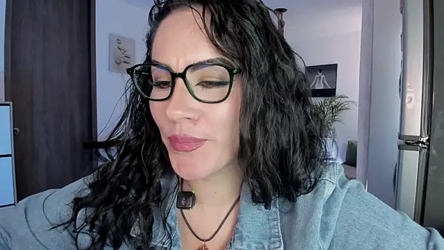 Snapshot of Pamela_Rosal chatting on August 4, 2026, 3:27 pm Pamela Rosal online show from August 4, 2026, 3:27 pm