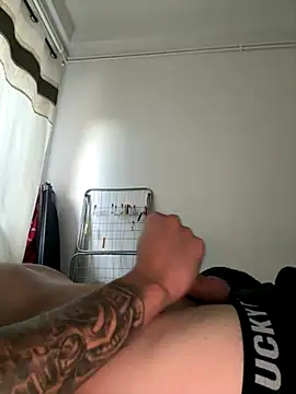 Snapshot of Floristtt chatting on September 30, 2025, 5:57 am Floristtt online show from September 30, 2025, 5:57 am