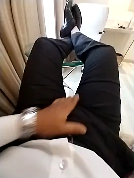 Snapshot of Divyansh_27 chatting on February 2, 2025, 6:36 am Divyansh 27 online show from February 2, 2025, 6:36 am