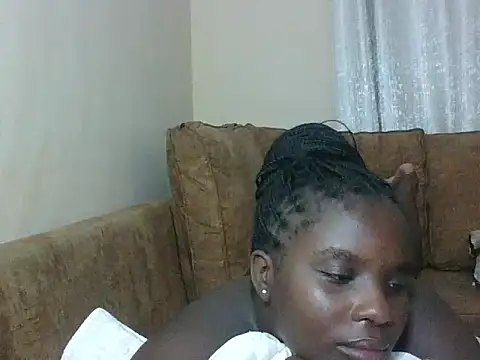 hotebbbyy online show from June 16, 2026, 7:58 pm