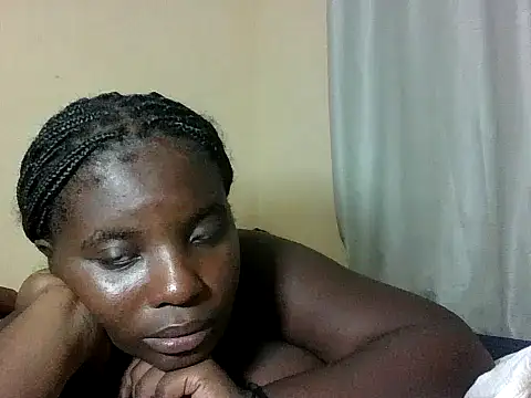 hotebbbyy online show from November 21, 2025, 7:13 pm