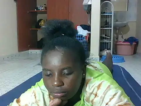 hotebbbyy online show from February 22, 2026, 7:15 pm