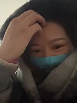 Snapshot of Hellen_111 chatting on December 18, 2025, 7:46 am Hellen 111 online show from December 18, 2025, 7:46 am