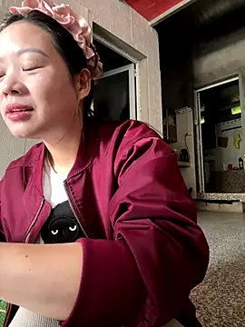 Snapshot of Hellen_111 chatting on October 10, 2025, 2:45 am Hellen 111 online show from October 10, 2025, 2:45 am