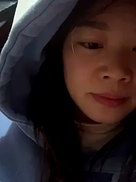 Snapshot of Hellen_111 chatting on December 5, 2025, 9:19 am Hellen 111 online show from December 5, 2025, 9:19 am